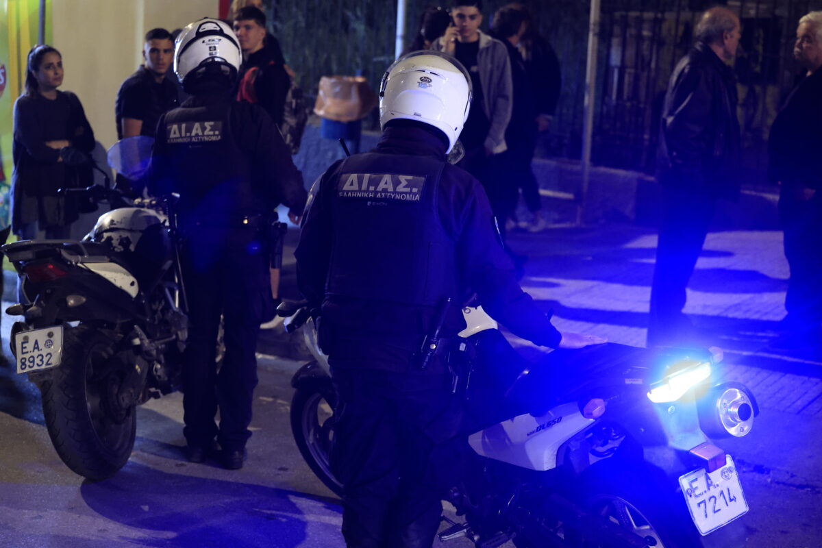 Θρίλερ στον Άγιο Δημήτριο: Νεκρός αστυνομικός μέσα σε υπηρεσιακό αυτοκίνητο