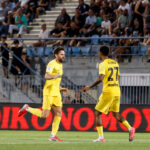 Μαθαίνει αντιπάλους και ετοιμάζεται για… μαραθώνιο