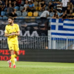 Κάνει το 2/2 στο σπίτι του!