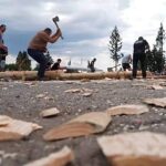 Ο αρχαιότερος διαγωνισμός υλοτόμων στη Γαλλία δοκιμάζει τις δεξιότητες με το τσεκούρι