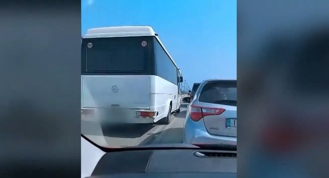 Τρομακτικές εικόνες: Προσπέραση λεωφορείου από το αντίθετο ρεύμα στη Λευκάδα! (vid)
