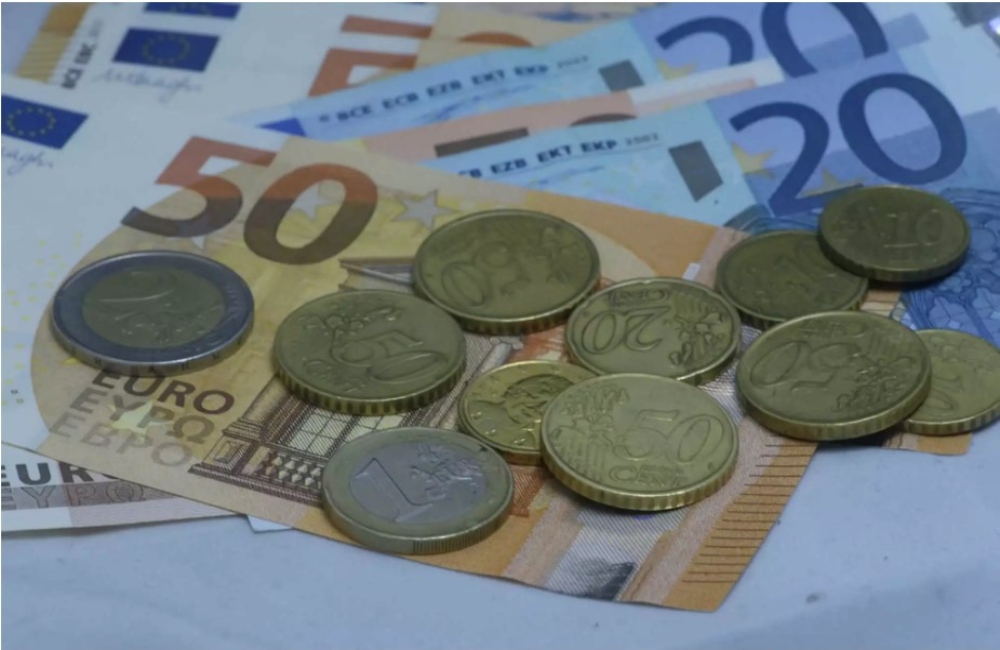 Πακέτο ΔΕΘ: Αυξήσεις μισθών και σενάριο-έκπληξη