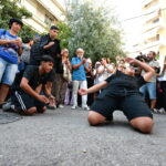 Λένε… αντίο στον Μαζωνάκη με τραγούδια και ζεϊμπέκικο (vids)