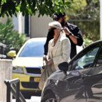 Μαζωνάκης: Με χειροπέδες στην Ευελπίδων οι γιατροί την ώρα της κηδείας (vid)