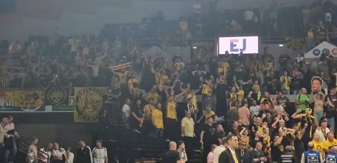 «Θα ‘ρθει πάλι εκείνη η ώρα, που θα ξαναγίνεις αυτοκράτορας στη χώρα» (vid)