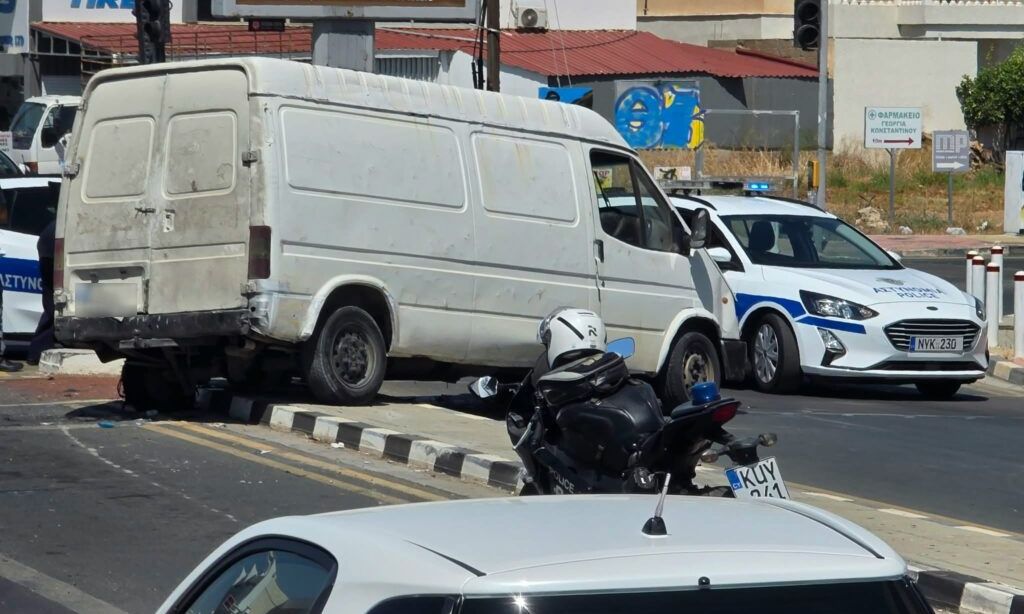 Κύπρος: Άγρια καταδίωξη με πυροβολισμούς στη Λεμεσό – Όχημα δεν σταμάτησε σε έλεγχο