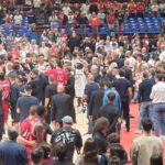 Ένταση στο παρκέ μετά το τέλος του Αρμάνι-Βίρτους (vid)