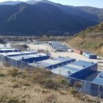 Νέα ένταση στη δομή μεταναστών στο Kλειδί με πέτρες σε αστυνομικούς και φθορές σε οχήματα