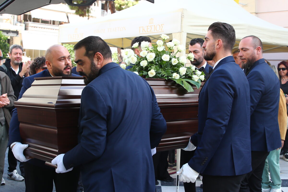 To τελευταίο αντίο στον Σούλη Μαρκόπουλο (pics)