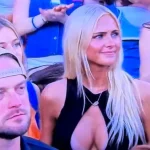 ΗΠΑ: 18χρονη φοιτήτρια έγινε viral μετά το πλάνο της σε αγώνα αμερικανικού ποδοσφαίρου