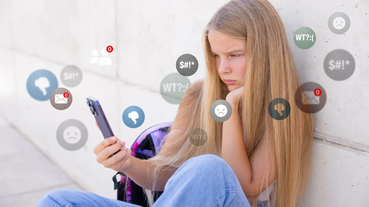 Εμμονή με τα social media για 1 στους 2 εφήβους στην Ελλάδα