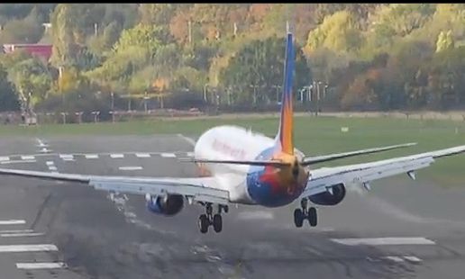 Τρόμος στο Μπέρμιγχαμ: Η στιγμή που Boeing 737 βγαίνει από τον διάδρομο προσγείωσης