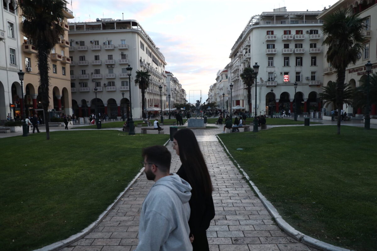 Θεσσαλονίκη: Μπαράζ ελέγχων στην Πλατεία Αριστοτέλους – 1.221 έλεγχοι, 45 προσαγωγές