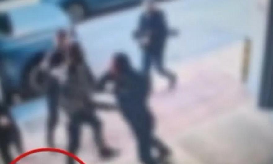 Θεσσαλονίκη: Αστυνομικός πέταξε τον εξοπλισμό του για να… μαλώσει με πολίτη! (vid)