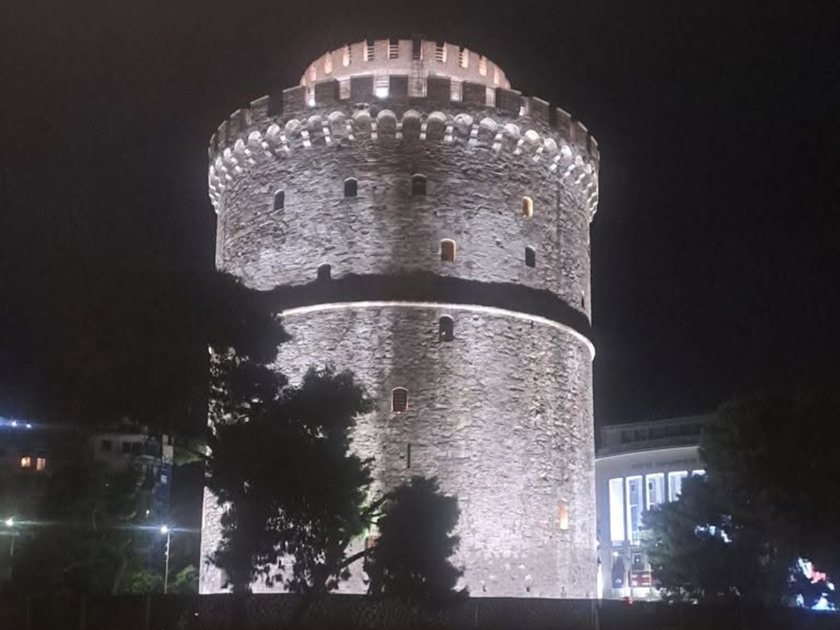 Λευκός Πύργος: Η ημερομηνία για τα αποκαλυπτήρια του νεόυ φωτισμού και οι παρουσίες