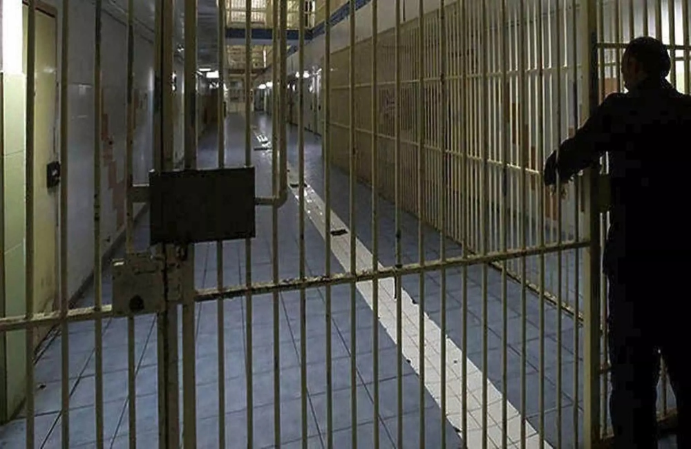 Βόλος: 47χρονος κατηγορείται ότι έβαλε φωτιά στα κρατητήρια